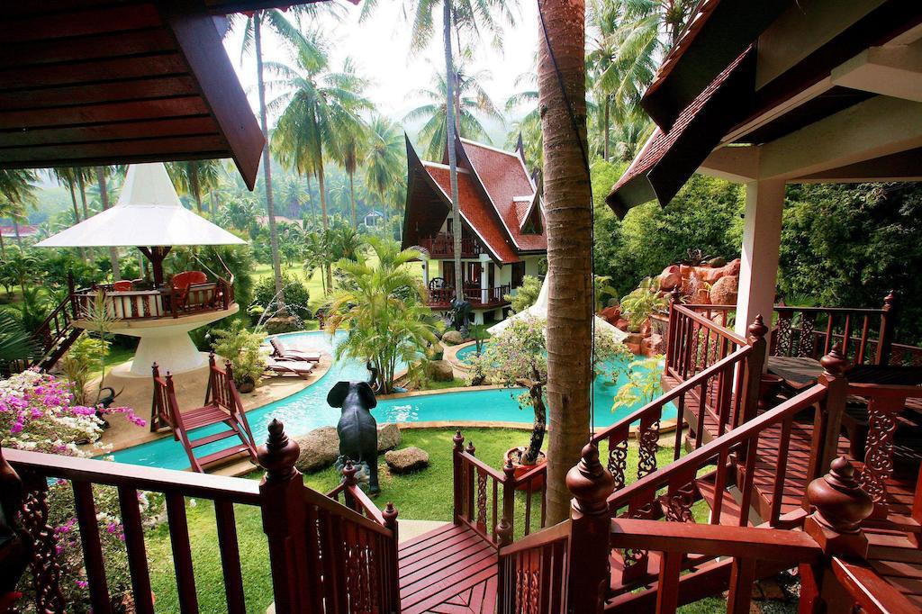 Coco Palace Resort Nai Harn Room photo