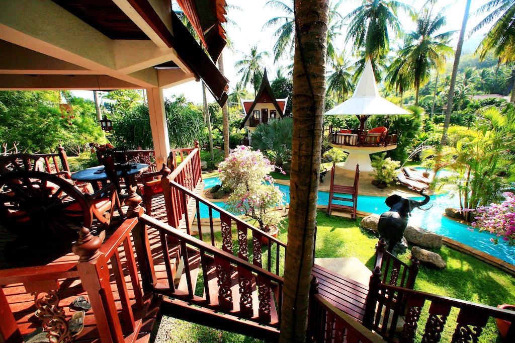 Coco Palace Resort Nai Harn Room photo