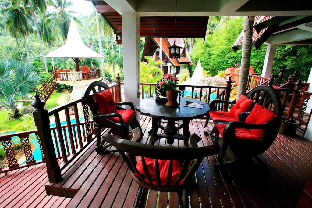 Coco Palace Resort Nai Harn Room photo