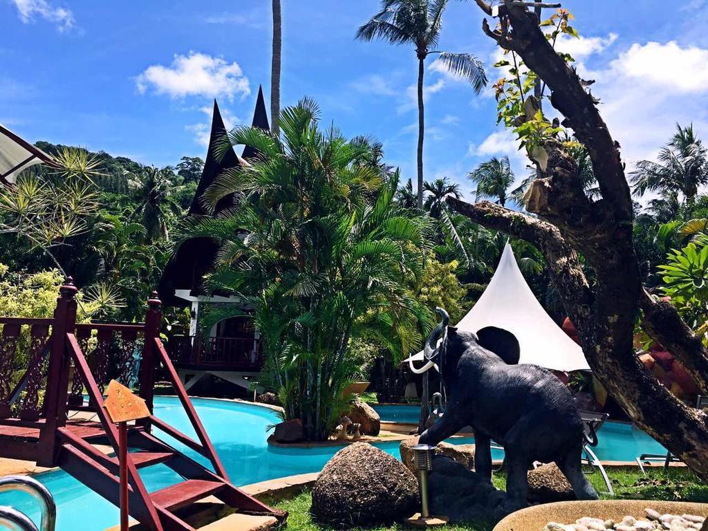 Coco Palace Resort Nai Harn Exterior photo